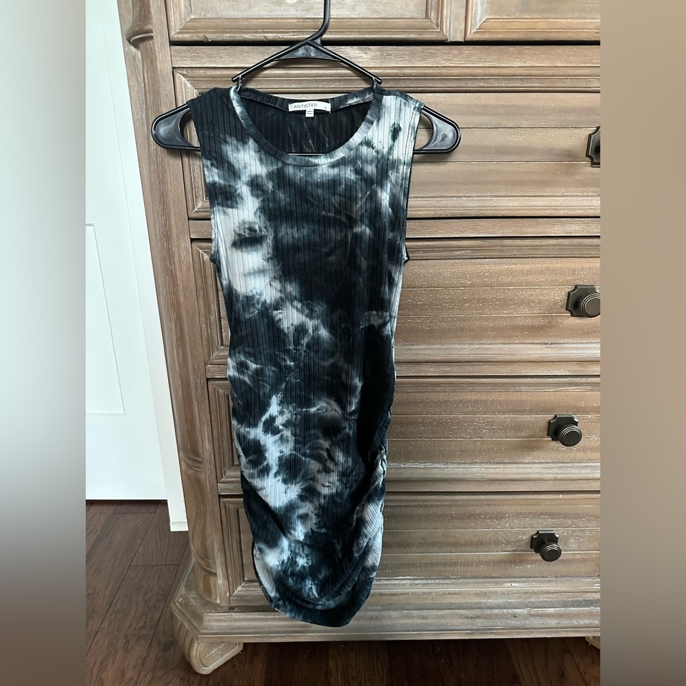 Monochrome Tie-Dye Midi Dress